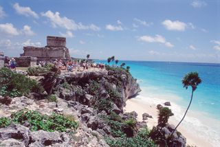 Playa_del_Carmen_Solexico_Beach2