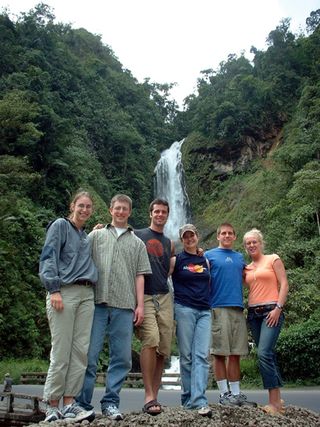 Teen_ecuador_waterfall